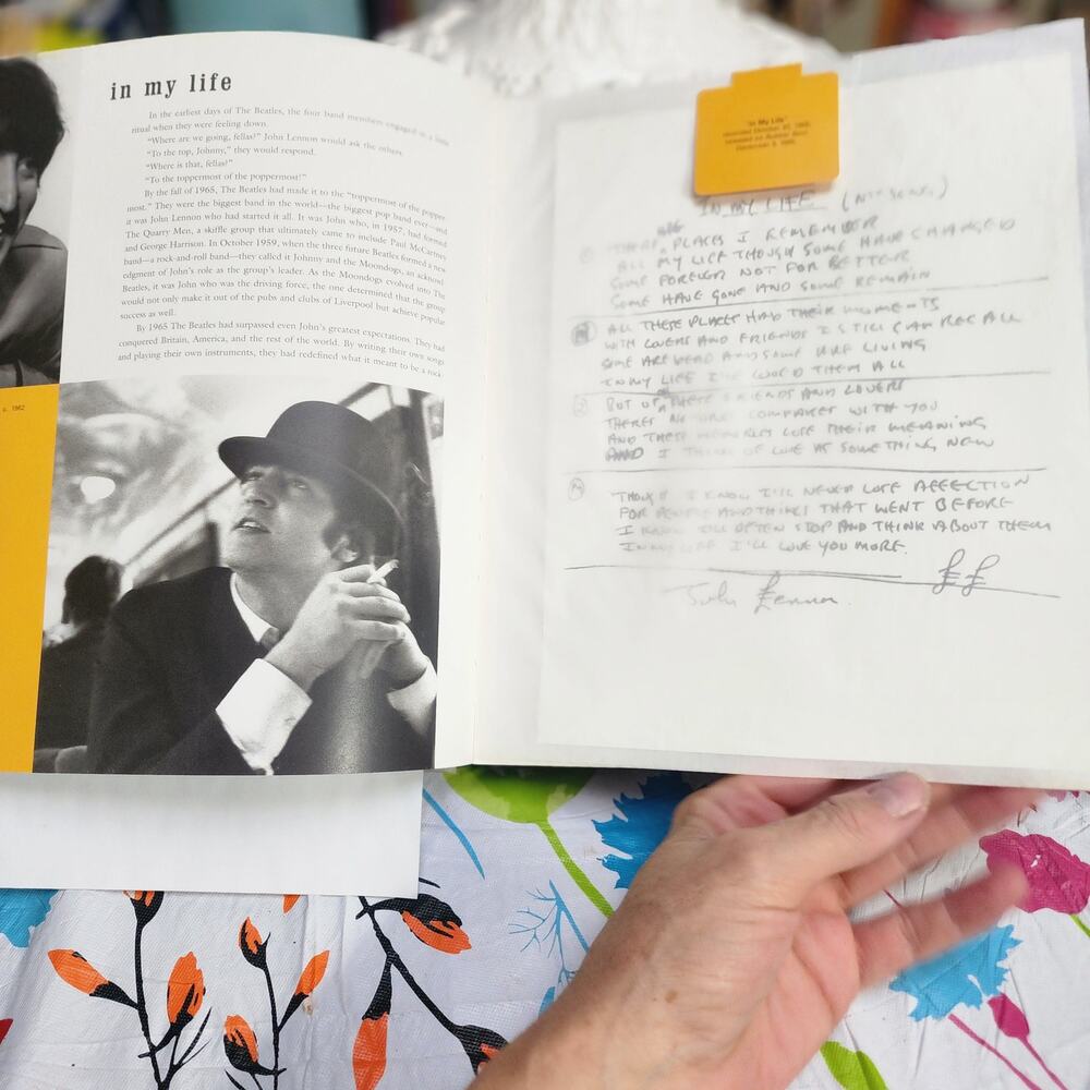 Lennon Legend : An Illustrated Life of John Lennon 2003 w/Slipcase, Inserts, CD - Picture 7 of 16